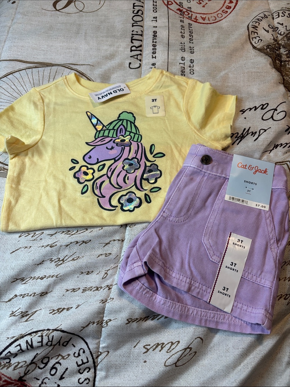 Cat & Jack Yellow Unicorn Graphic Tee with Lavender Shorts - 3T